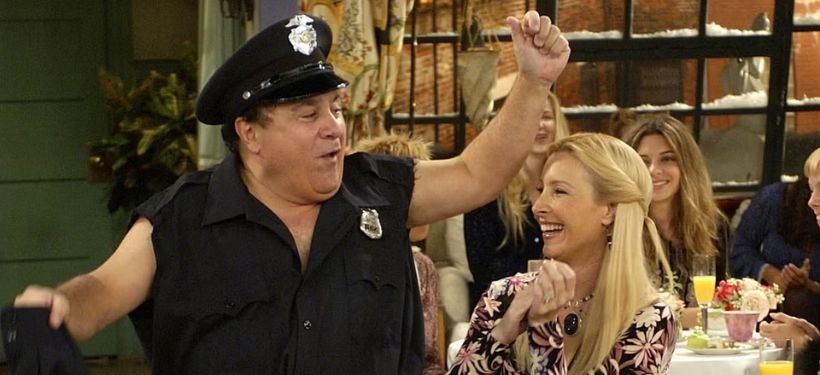 Danny-DeVito-Friends Friends: 25 Participações Especiais Inesquecíveis que Marcaram a Série Mais Amada da TV