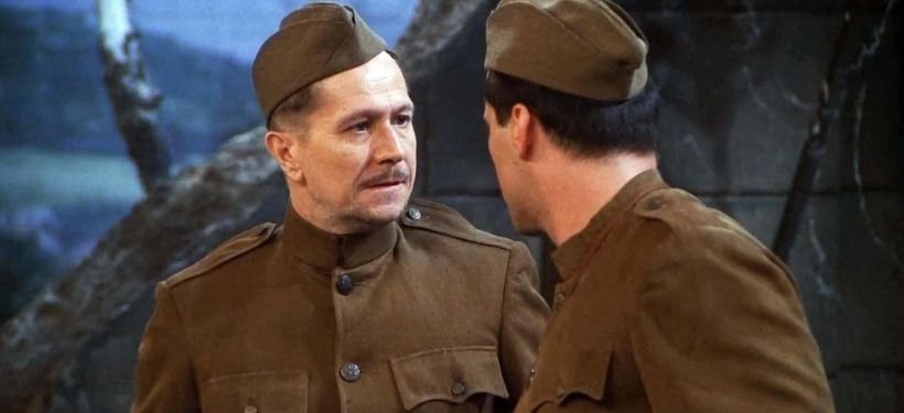 Gary-Oldman-Friends Friends: 25 Participações Especiais Inesquecíveis que Marcaram a Série Mais Amada da TV