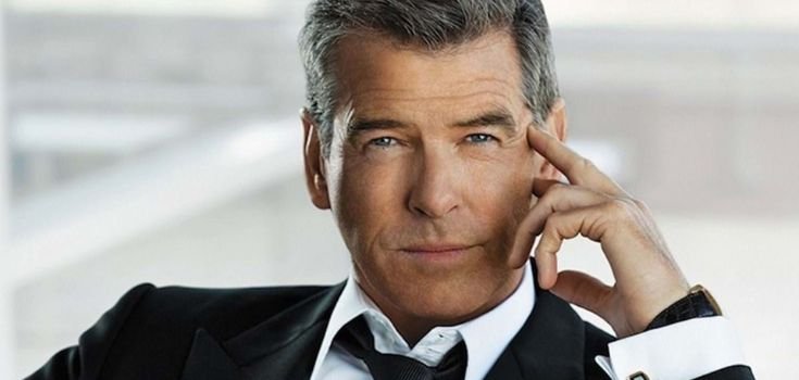 Pierce Brosnan considera voltar como 007