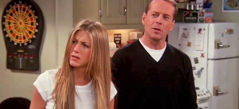 friends-cameo-bruce-willis Friends: 25 Participações Especiais Inesquecíveis que Marcaram a Série Mais Amada da TV